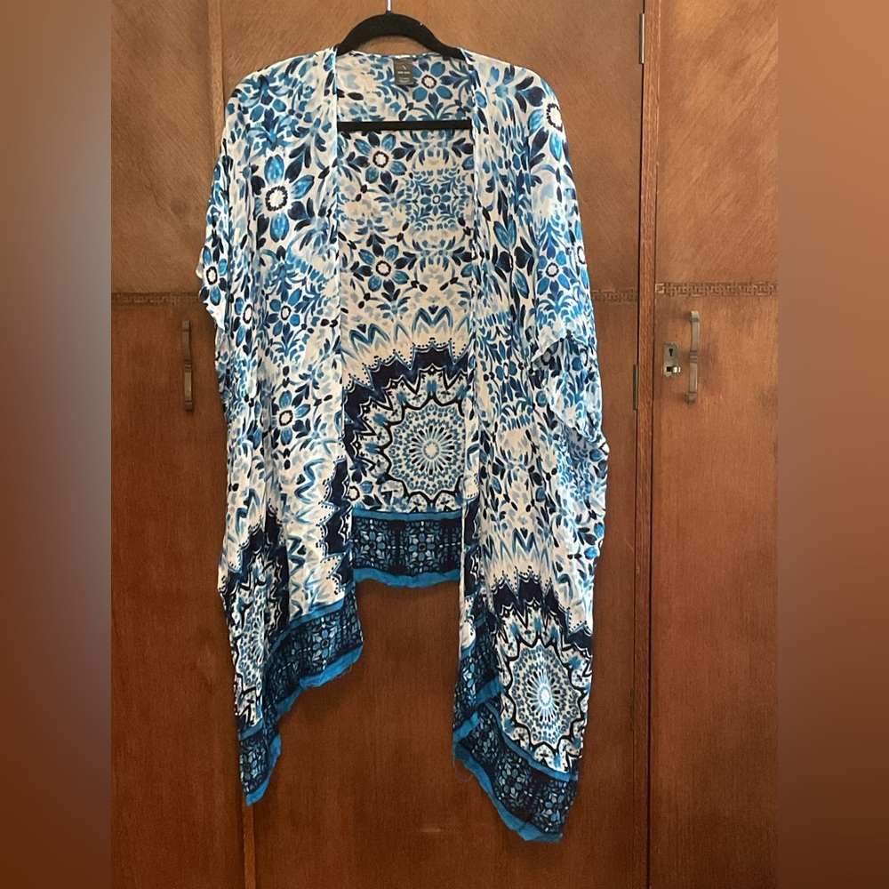 Mixit Blue and White Abstract Sleeveless Komono one size fits all